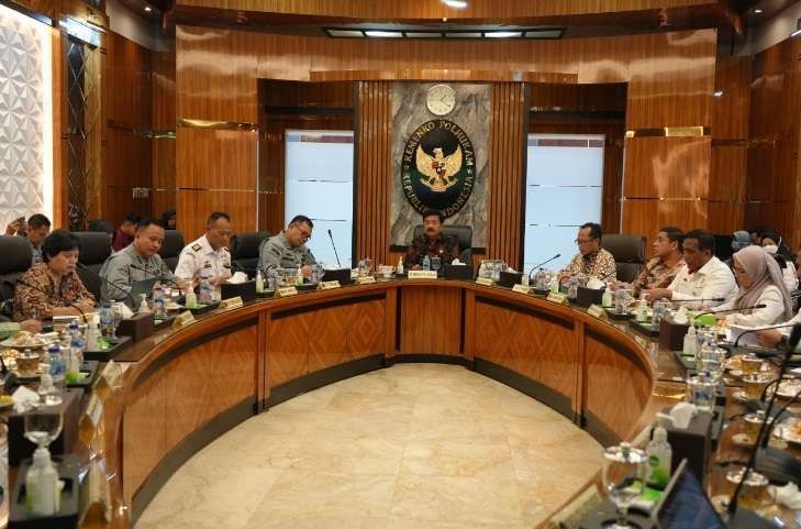 murni bersifat akademis penyusunan regulasi keamanan laut tidak menguntungkan pihak maupun golongan 79945