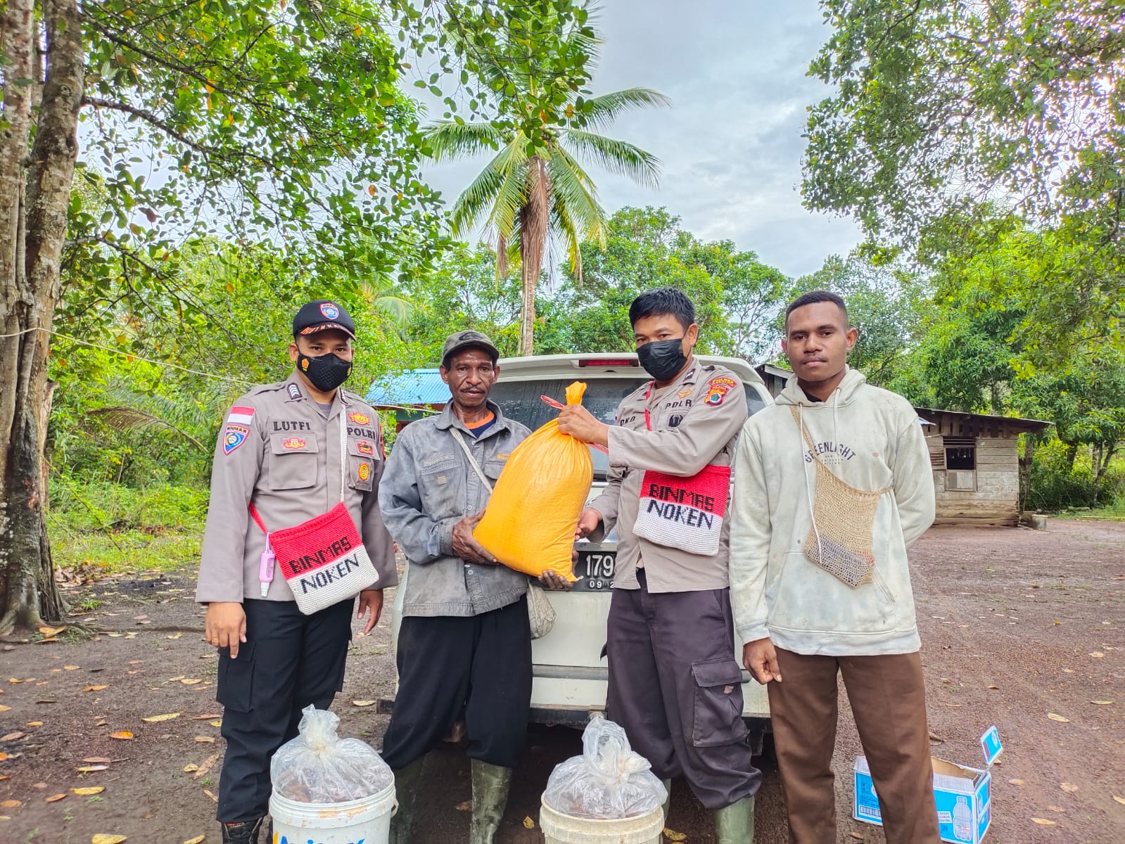 noken community development unit of merauke distributes fish seeds in kasuari programme of tanah miring district 44320
