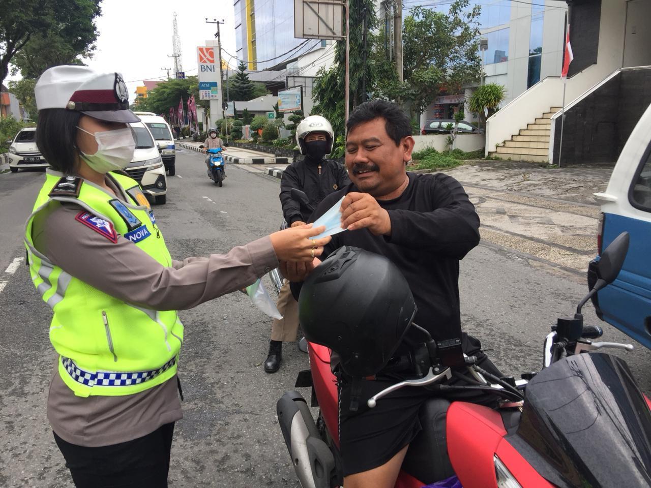 operasi patuh mahakam 2020 polda kaltim utamakan pengendara ikut cegah penyebaran covid 19 19527