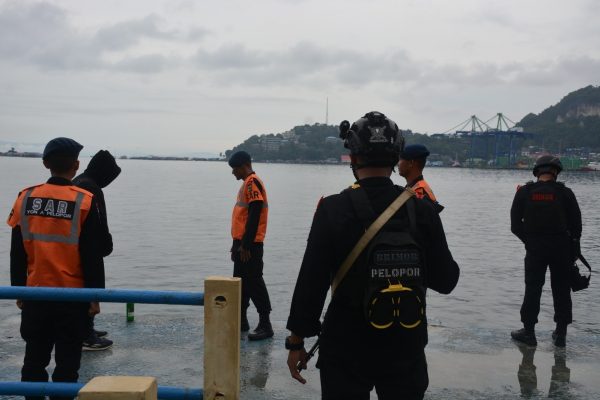 ops lilin cartenz 2024 polda papua kembali gelar patroli dialogis saat perayaan natal 82385