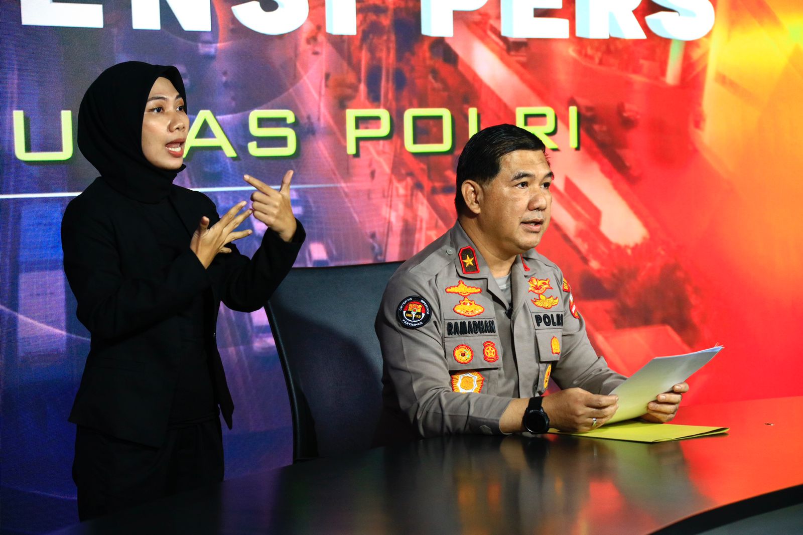 orang tua dan adik dito mahendra minta pengunduran waktu pemeriksaan 59623