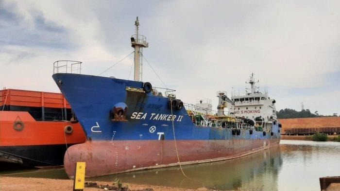 palsukan dokumen polda kepri bersama ksop amankan kapal mt sea tanker ii gt 16308