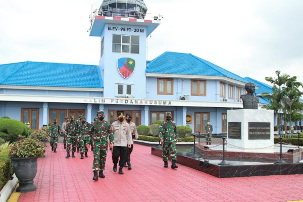 panglima tni dan kapolri cek disiplin prokes di bali 30438