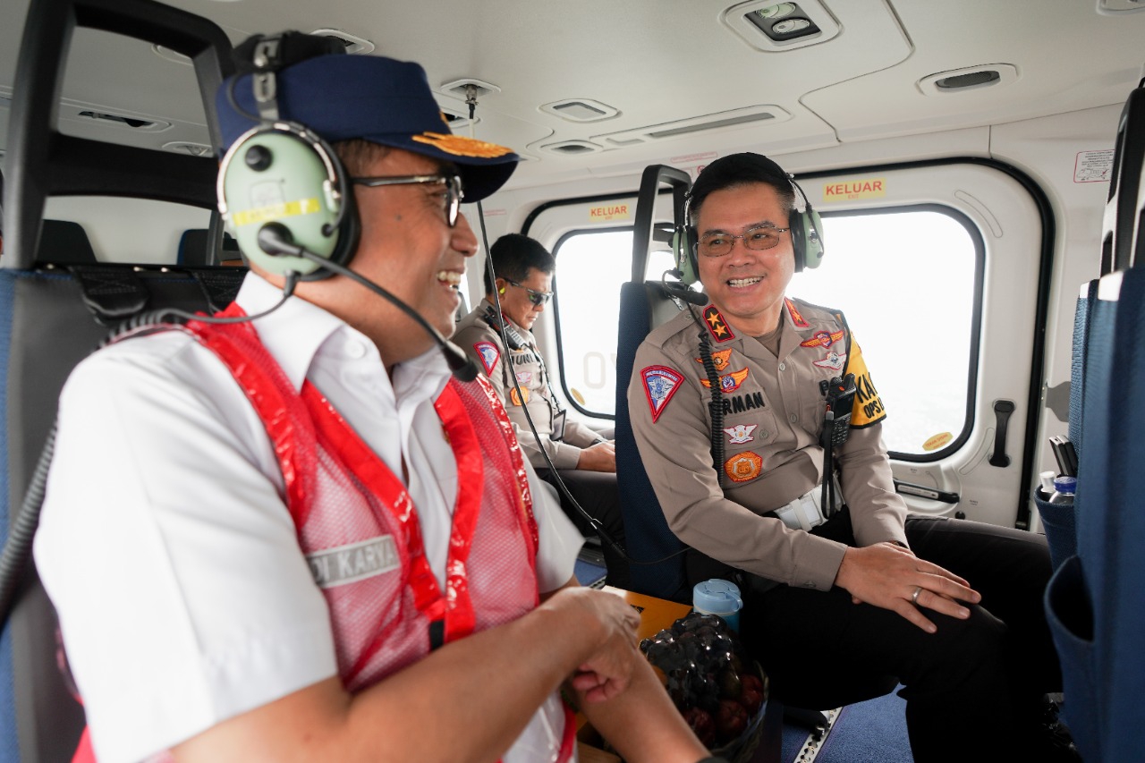 pastikan libur nataru lancar kakorlantas dan menhub lakukan pantauan udara pelabuhan bakauheni merak banten 52717