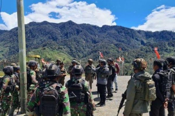 pasukan gabungan tni polri berhasil lumpuhkan satu gerilyawan tpnpb di intan jaya 25307
