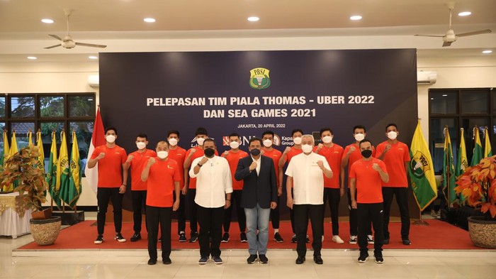 pbsi lepas tim bulutangkis indonesia dalam piala thomas uber 2022 dan sea games 2021 46241