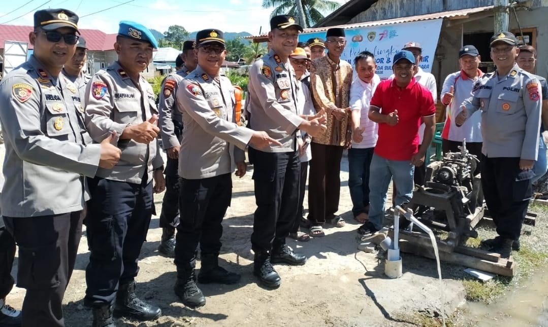 peduli lingkungan terhadap fenomena el nino polri beri bantuan sumur bor dan pompa air kepada masyarakat 63539
