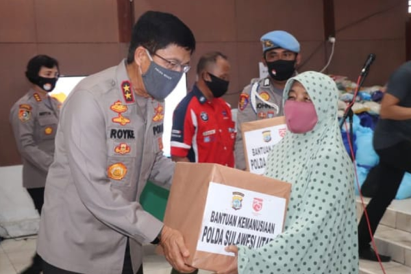 peduli polda sulut beri bantuan kemanusiaan terhadap warga terdampak banjir dan tanah longsor di bolsel 11347
