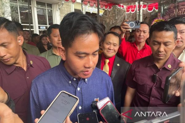 pemerintah terus memantau penumpukan kendaraan di jalur mudik natal tahun baru 82357