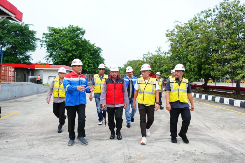 pemprov dki bahas pembuatan buffer zone dengan pertamina 55291