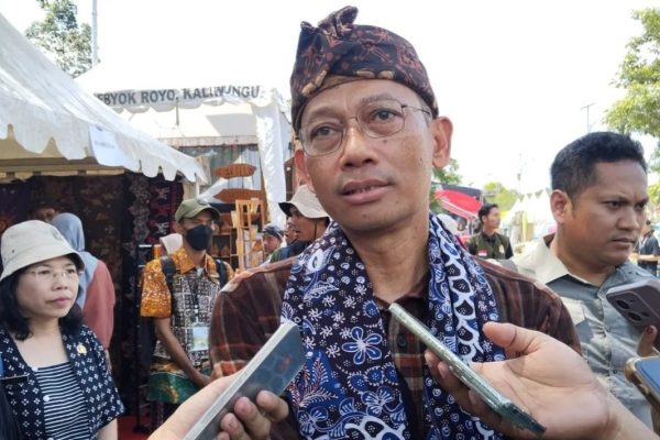 pemprov jawa tengah garap gerakan ramah wisata guna menarik minat wisatawan 74190