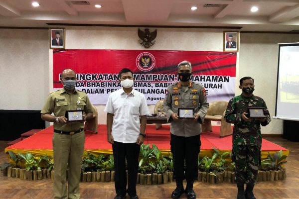 peningkatan kemampuan bhabinkamtibmas babinsa dan lurah terhadap penanggulangan terorisme di depok 12870