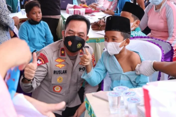 percepat capaian herd immunity polda ntb kawal vaksinasi anak usia 6 11 tahun di lombok tengah 22854