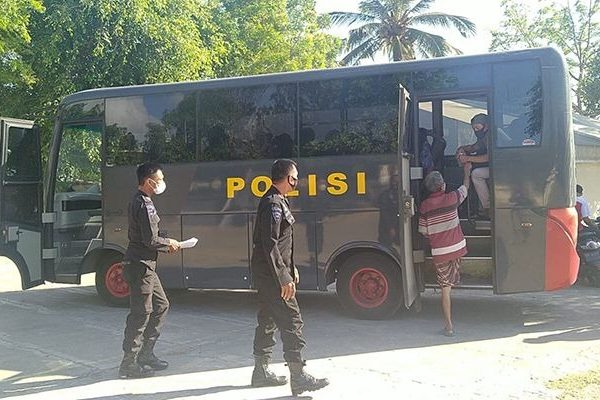 percepat program vaksinasi dan kejar target penyelenggaraan world super bike polda ntb jemput warga untuk vaksinasi 27308