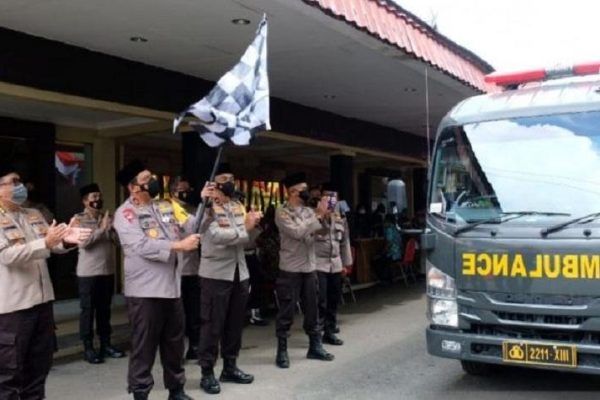 percepat program vaksinasi nasional kapolda kalsel lepas dua unit mobile vaksinasi covid 19 36869