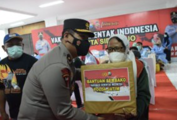 percepatan vaksinasi wakapolda jatim di sidoarjo ikuti zoom meeting presiden 20957
