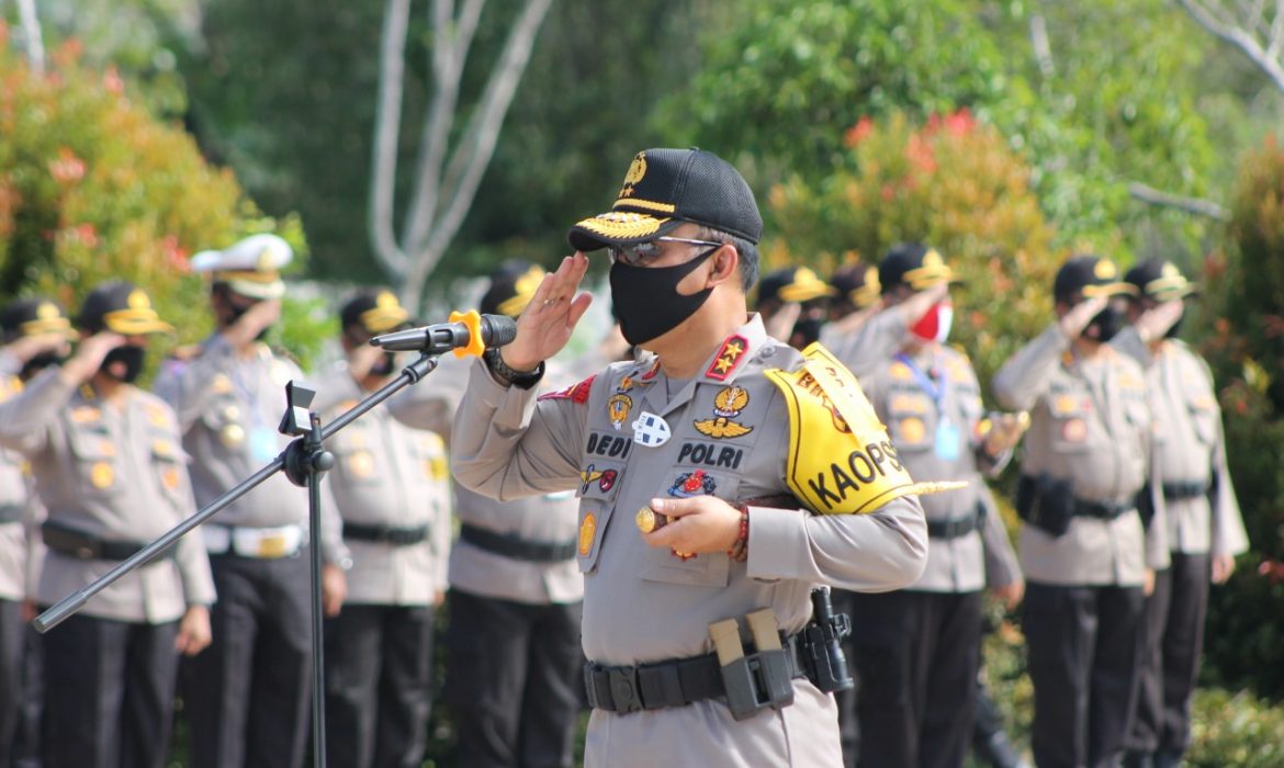 peringatan hari bhayangkara ke 74 kapolda kalteng ziarah dan tabur bunga di tmp sanaman lampang 11179
