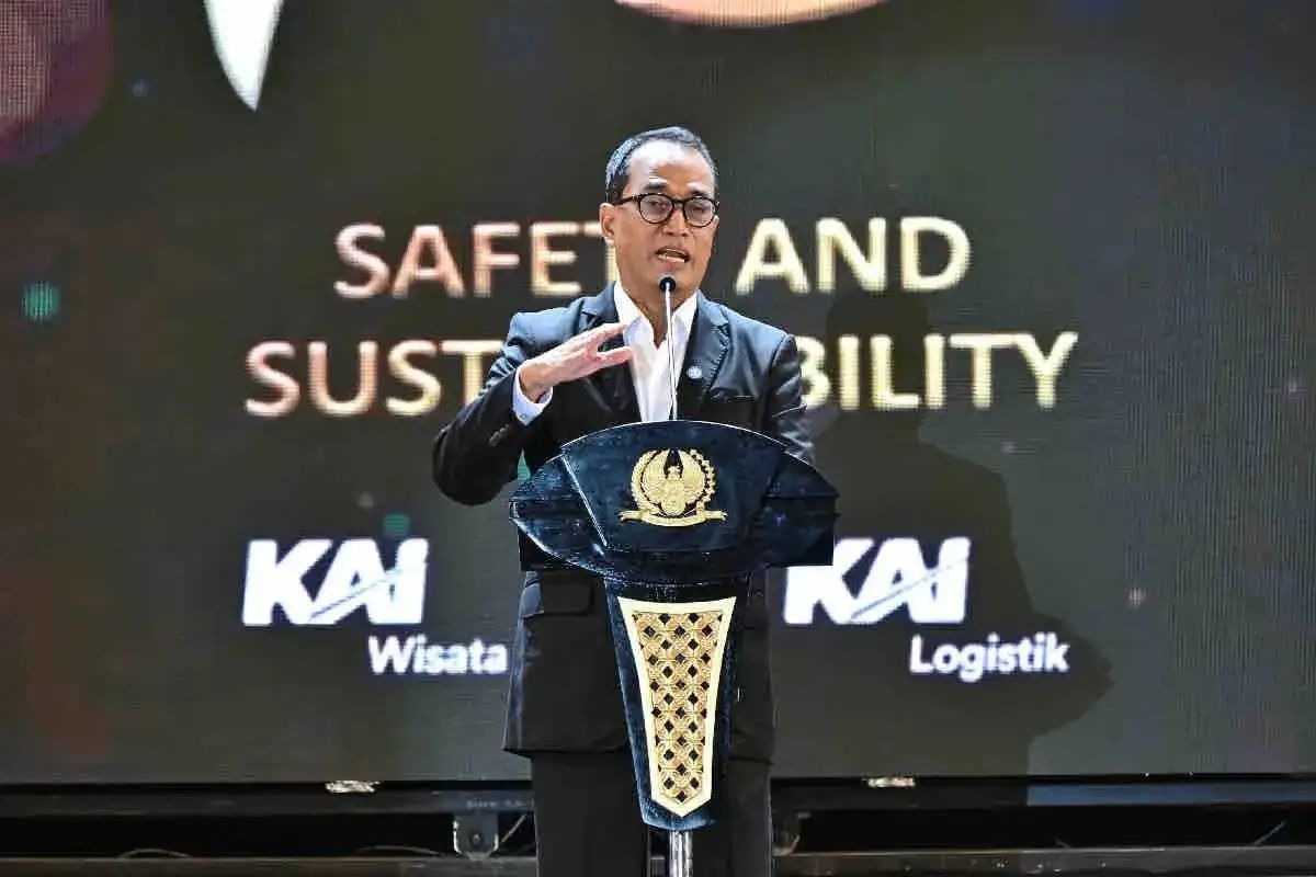 periode 2015 2024 menteri perhubungan sebut sebanyak ribuan kilometer jalur kereta dibangun 79379