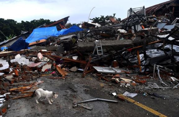 personel polda sulbar diinstruksikan tetap bantu pengungsi 11946