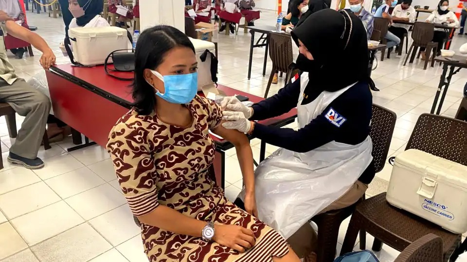 pertagas bersama polda sumsel berkolaborasi guna percepatan program vaksinasi dan penanganan covid 19 34489
