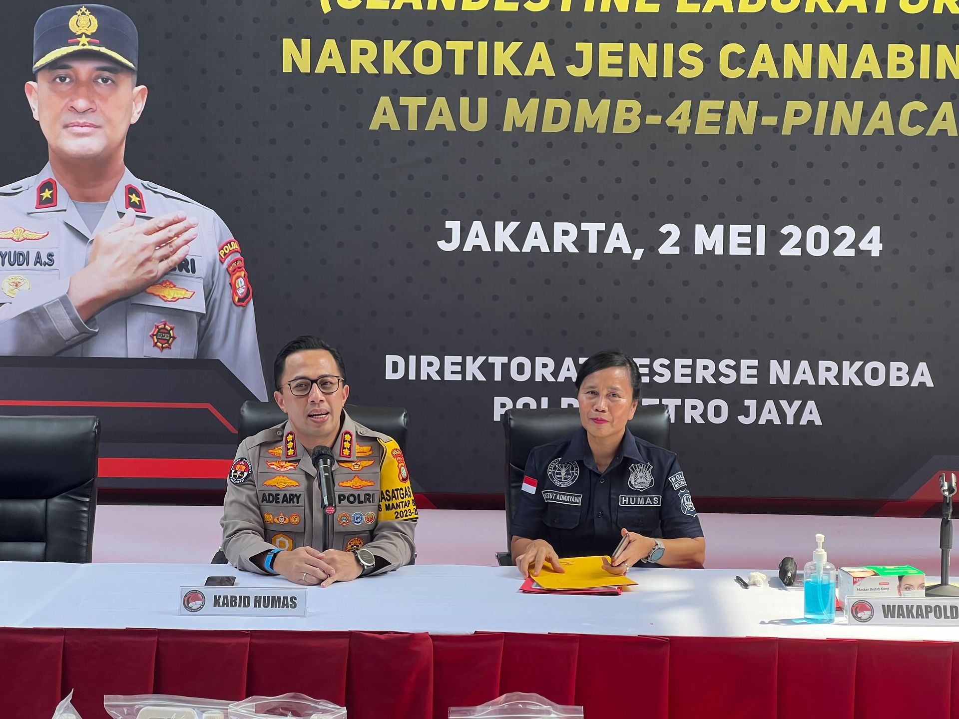 pesawat latih jatuh di bsd tangsel 74150