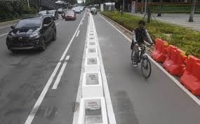 pesepeda di luar jalur polda metro jaya akan berikan sanksi tilang 36803