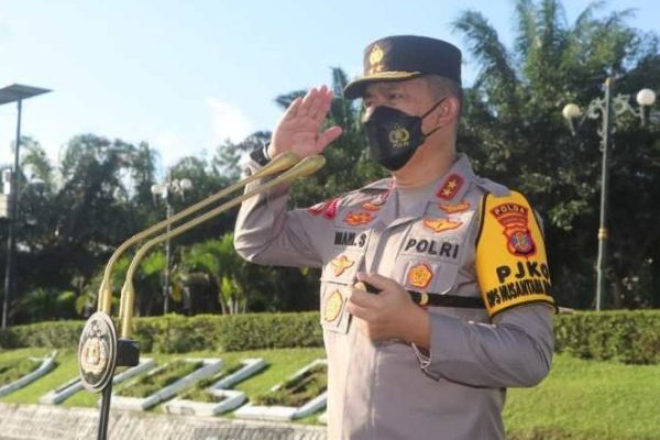 pimpin apel pagi ini pesan kapolda kaltim kepada personil 20889