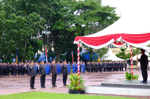 pimpin upacara hari bhayangkara ke 78 kapolda sultra tekankan persiapan pilkada dan netralitas polri 75992