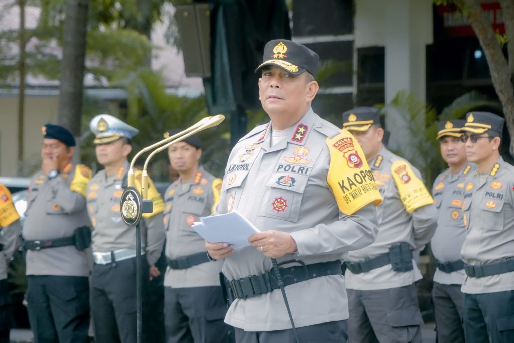 pimpin upacara kesadaran nasional kapold gorontalo dorong semangat pejuang dan kinerja anggota polri 69106