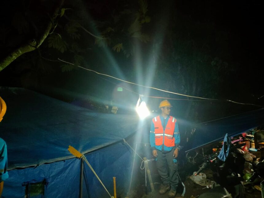 pln siaga dukung kelistrikan di posko pengungsian cianjur 52031