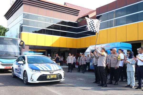 polda babel resmikan pelepasan 3 bis program mudik gratis 72374