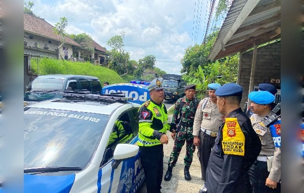 polda bali laksanakan patroli skala besar dan sambangi tps pemilu 2024 70186