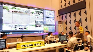polda bali lakukan pemantauan arus mudik lebaran 1445 h melalui command center 72396