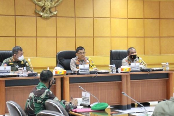 polda banten gelar rakor dan evaluasi ppkm mikro 36861