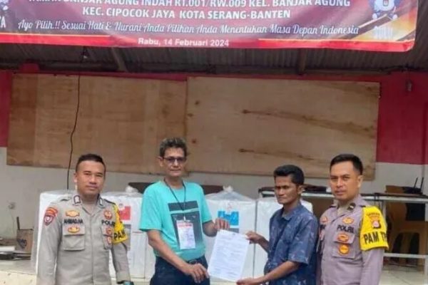 polda banten laksanakan pengamanan dan pengawalan hasil surat suara 70279