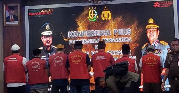 polda banten serahkan 7 berkas perkara kasus oplos beras bulog ke kejati 55447