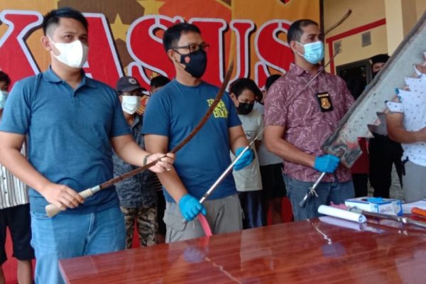 polda banten sikat geng motor all star yang blokade jalan dan pamer senjata tajam 16041