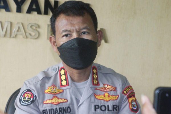 polda bengkulu deployed their personnel to secure gas stations 45214