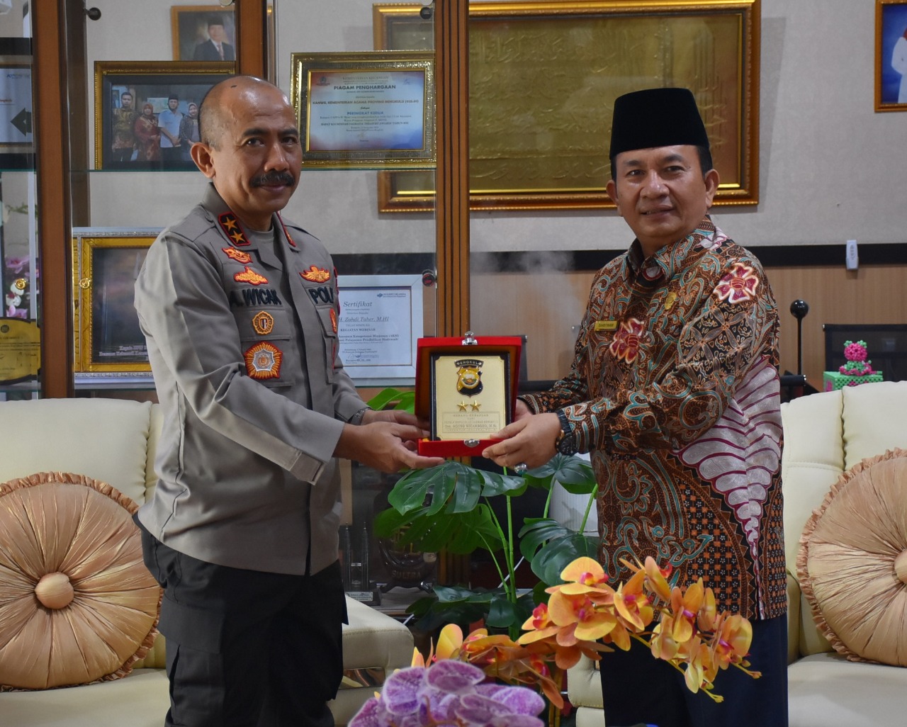 polda bengkulu jalin kerjasama bersama kanwil kemenag untuk penguatan moderasi beragama 23021