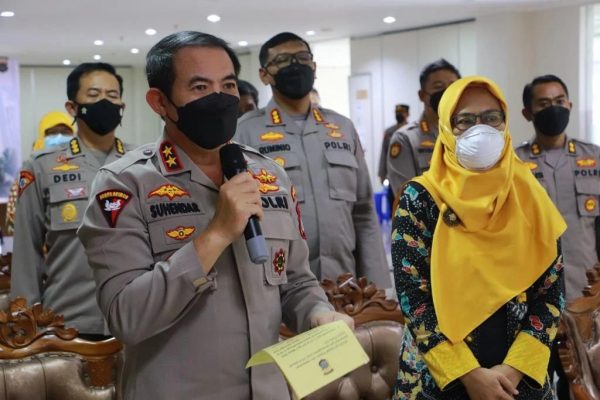 polda diy bersama unisa ajak masyarakat ikut vaksinasi booster 91