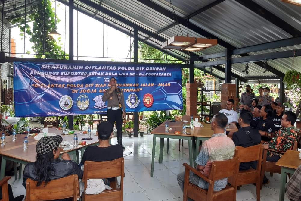 polda diy gandeng supporter ciptakan keamanan usai pertandingan bola 50734