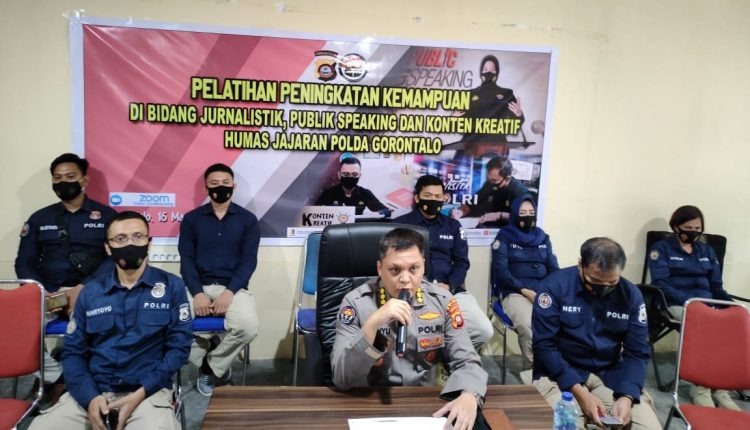 polda gorontalo menggelar pelatihan public speaking 13040