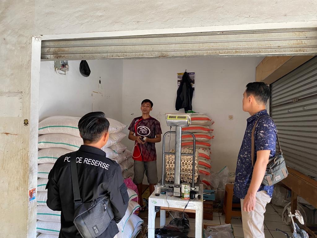 polda jabar bersama polres ciamis gelar pengecekan harga bahan pokok di pasaran jelang bulan ramadhan 71212