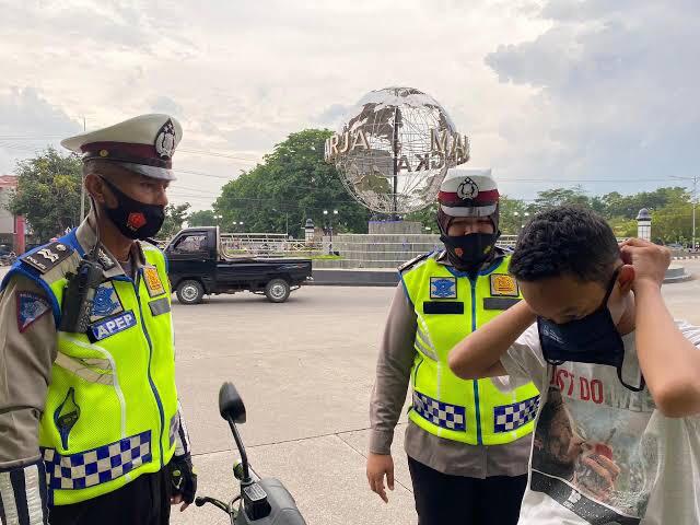 polda jabar gelar operasi zebra lodaya 2020 dan sosialisasi prokes 3m 19702