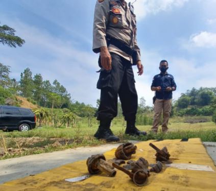 polda jabar hancurkan 2 granat nanas dari kampung siluman tasik 18132