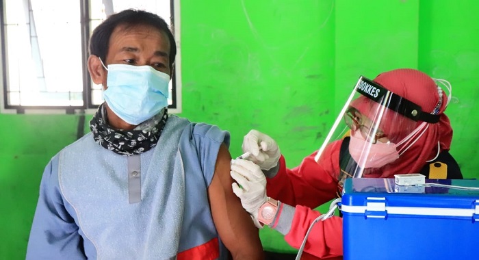 polda jabar monitoring pelaksanaan vaksinasi untuk anak usia 12 17 tahun dan lansia 26578