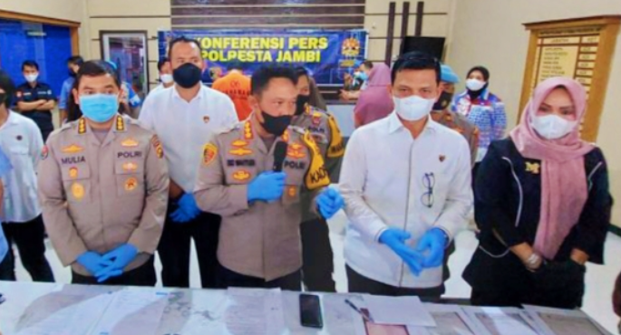 polda jambi berhasil amankan 4 tersangka kasus perdagangan anak di bawah umur 22580