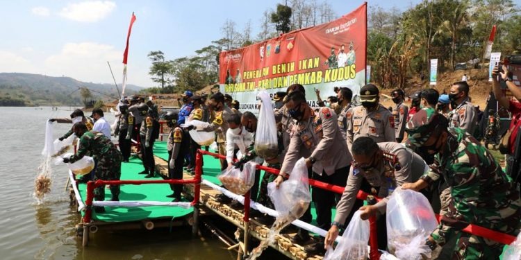polda jateng perkuat perekonomian masyarakat dan pemberdayaan pariwisata di kudus 35135