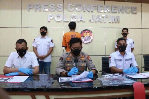 polda jatim berhasil ungkap kasus prostitusi online di bawah umur 16059