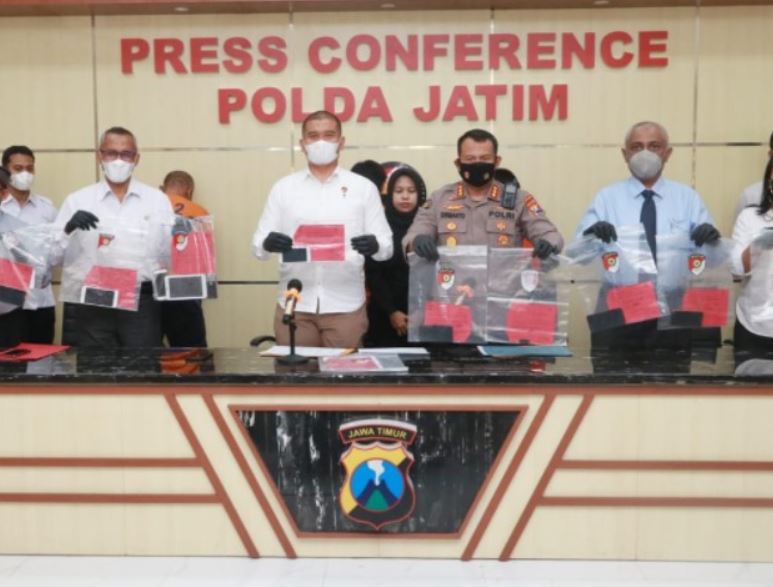 polda jatim paparkan cara bambang suryo dkk atur skor liga 3 37585